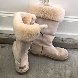 Ugg Upside boots